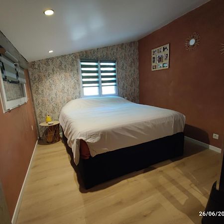Bed and Breakfast Chambre Au Coeur Du Luberon Cereste Экстерьер фото