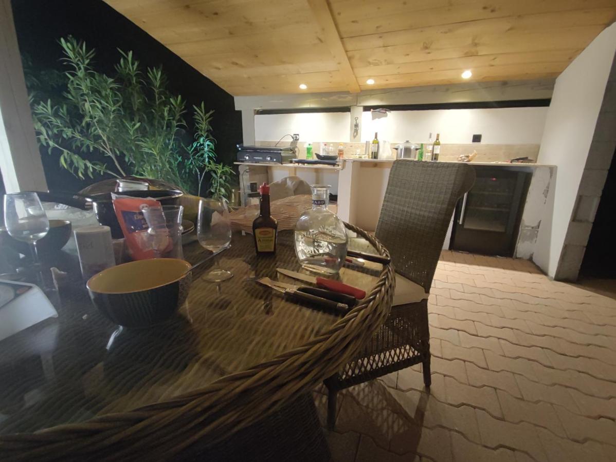 Bed and Breakfast Chambre Au Coeur Du Luberon Cereste Экстерьер фото